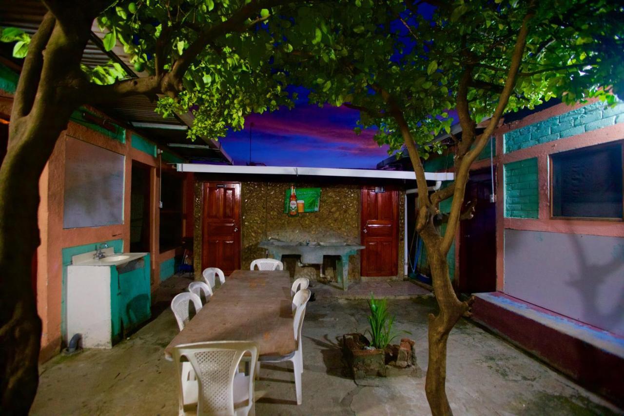 Hostal Los Chamos San Juan del Sur Exterior foto